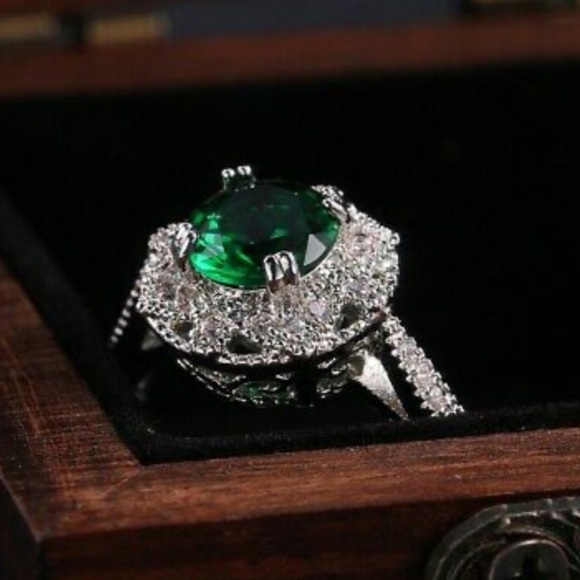 NEW 925 Sterling Silver Elegant Ring Size 6-10 - Picture 5 of 7